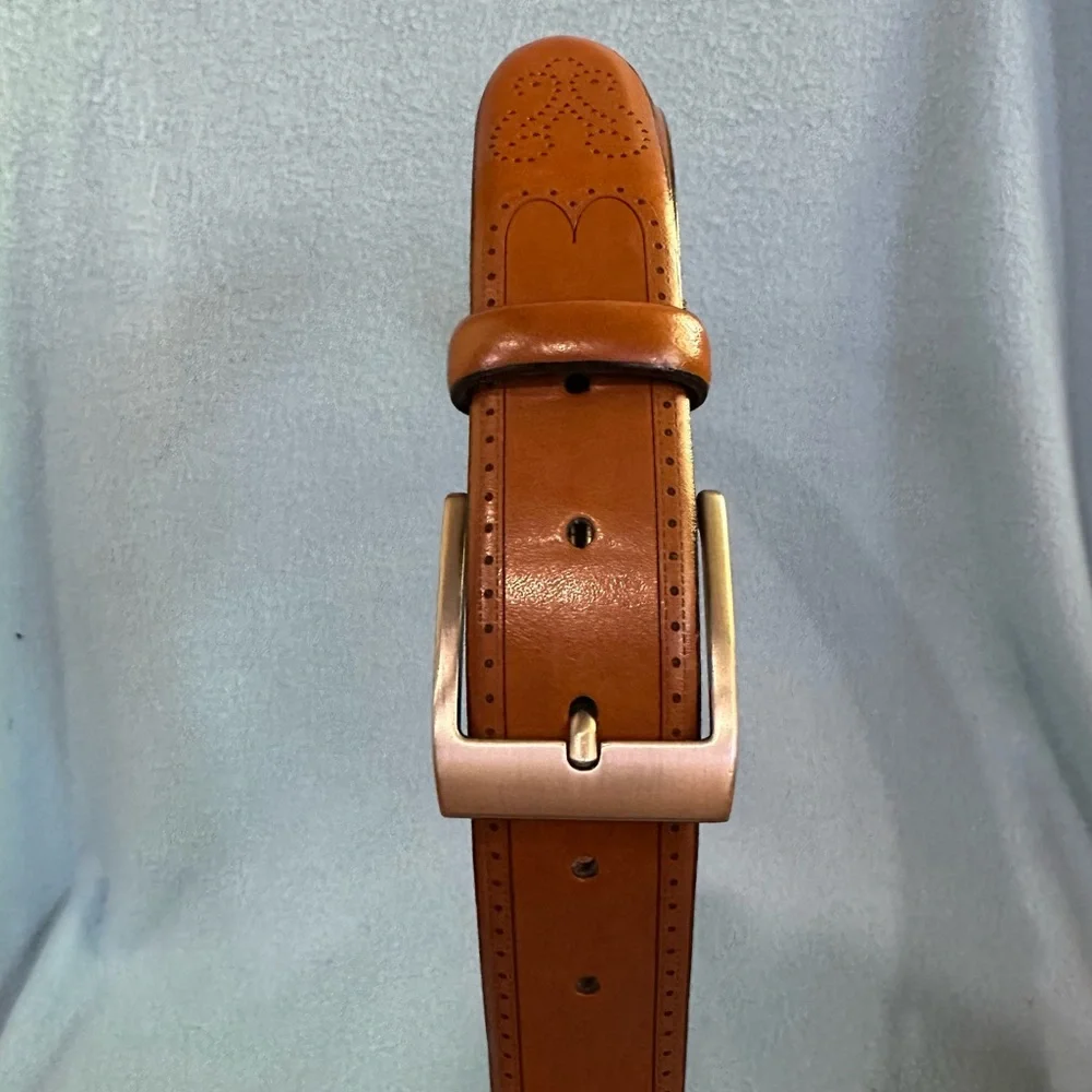Joseph Abboud Feather Edged Laser Detail Leather Belt Size: 34/85